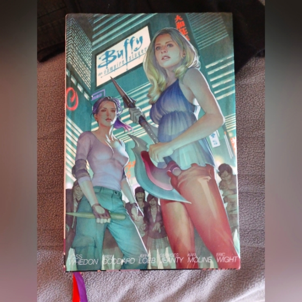 Buffy the vampire slayer season 8 vol.2 hard cover comic